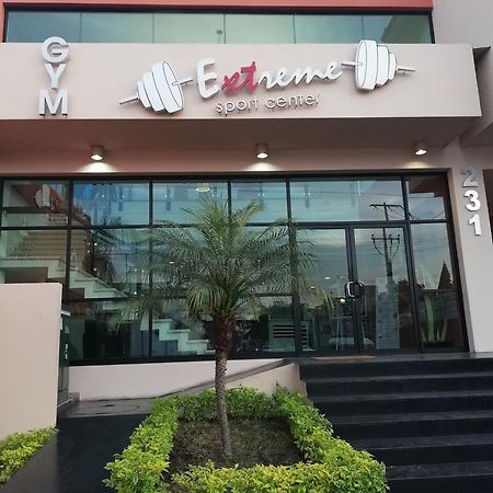 Hotel Real Zapopan Buitenkant foto